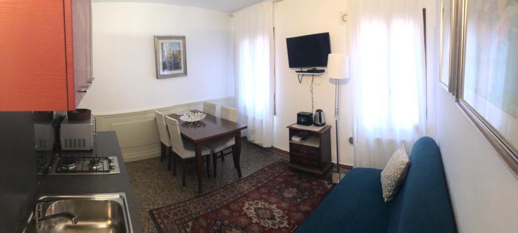 Castello First Apartamento
